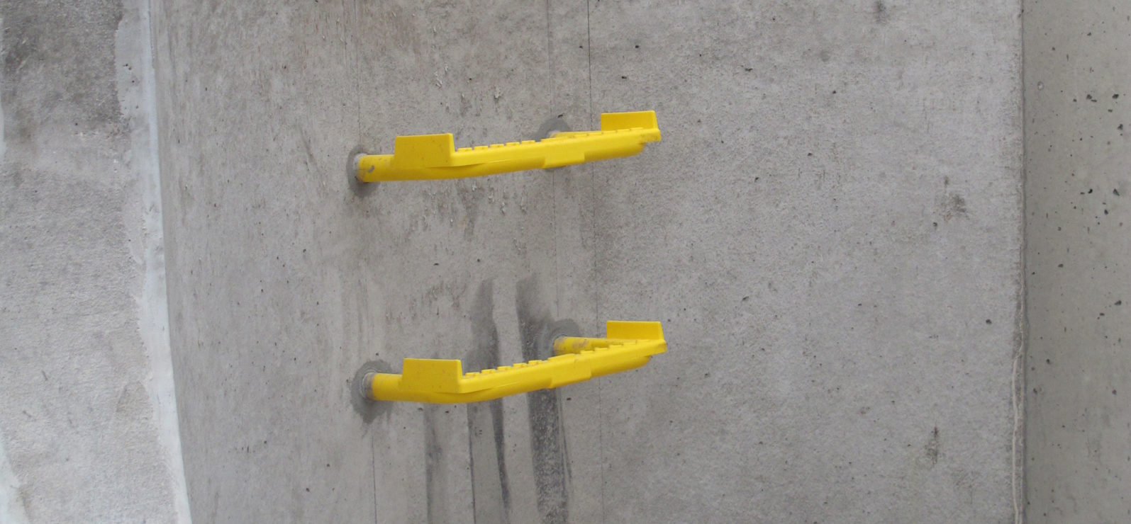 Rung Galvanised Yellow Plastic Coated
