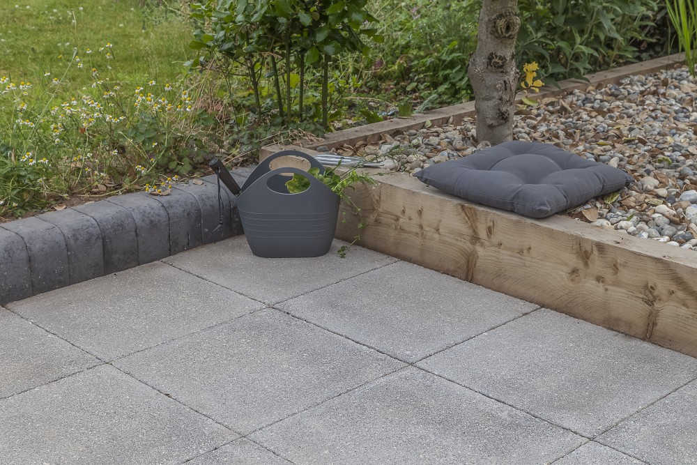 Brett Chaucer Textured Paving Slab 450mm x 450mm x 32mm Charcoal - Image 3